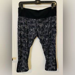 Lululemon Cropped Leggings, size 8